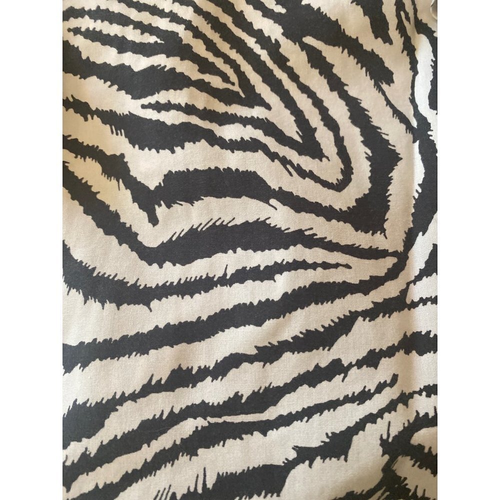 Chicos Black White Zebra Animal Print Button Up Shirt Size 2 (12/14) - Picture 4 of 5
